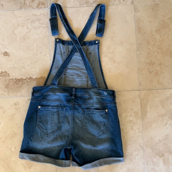 KENSIE Overall Shorts with rolled up hem - Picture 3 of 8